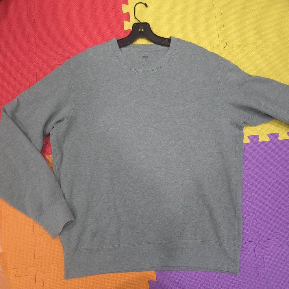 UNIQLO Men's Long Sleeve Crewneck Sweatshirt Sage Green Gray Size M French Terry